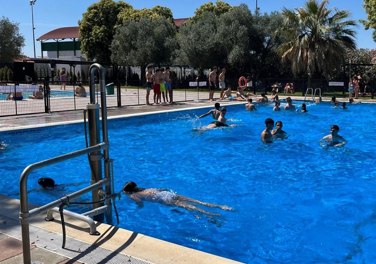 Imagen principal - Inauguración de la temporada de baños
