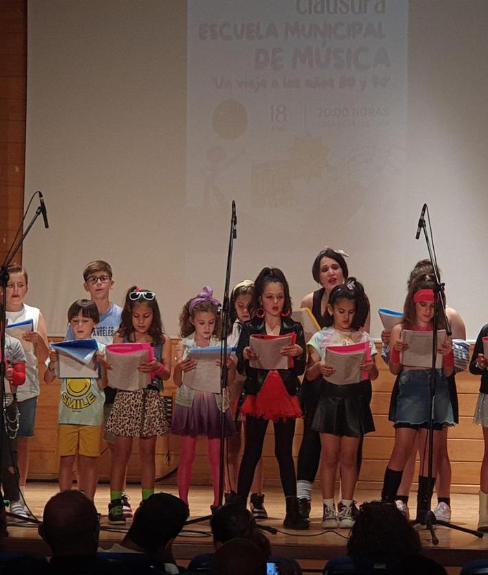 Imagen secundaria 2 - Algunas imágenes de las actuaciones