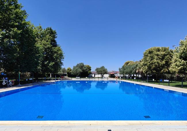 Piscina municipal de Valverde de Leganés