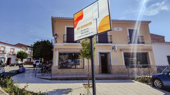 Instalan pantallas publicitarias en distintos puntos de la localidad