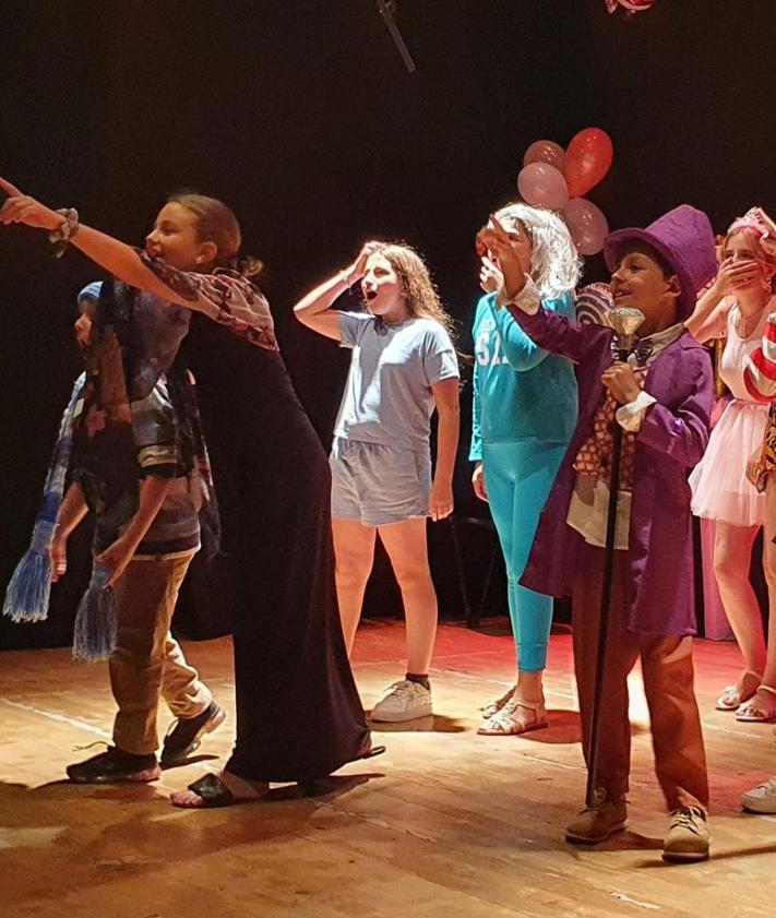 Imagen secundaria 2 - Algunas imágenes de las representaciones