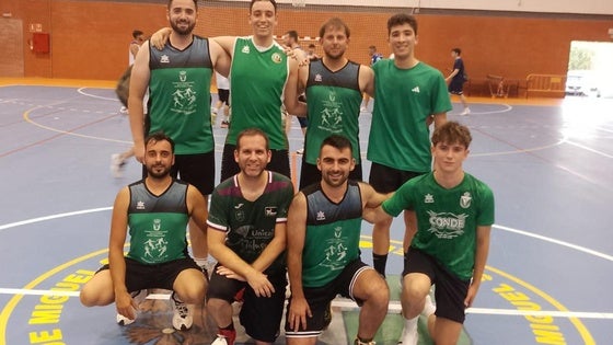 El equipo local de baloncesto participa en el torneo de Torre de Miguel Sesmero