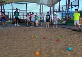 Jugando a la petanca