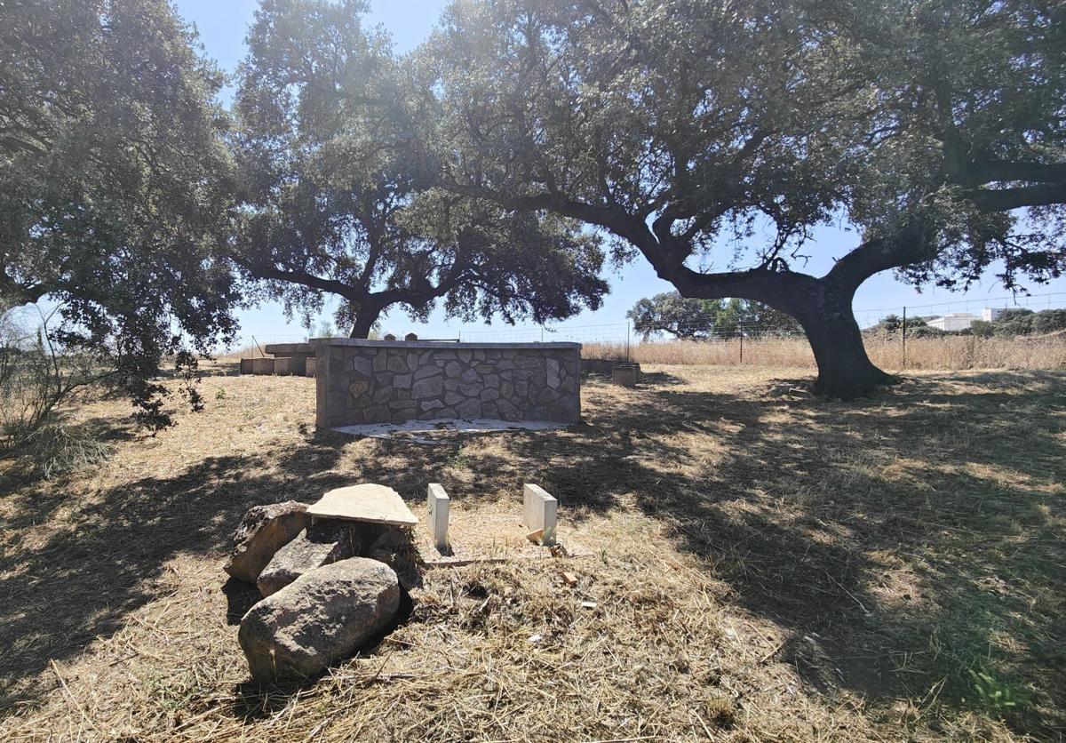 Roban una barbacoa de mampostería en la Finca El Rebellao