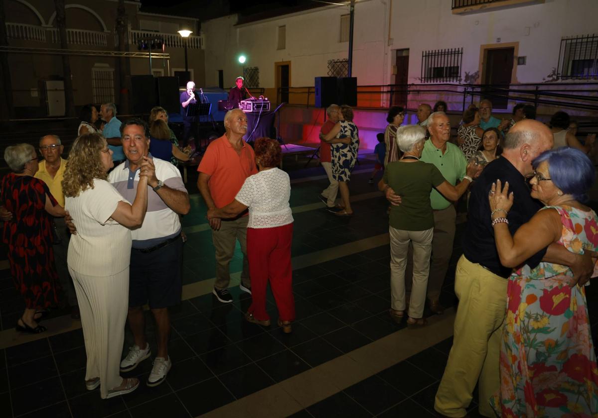 Baile de la Semana del Mayor