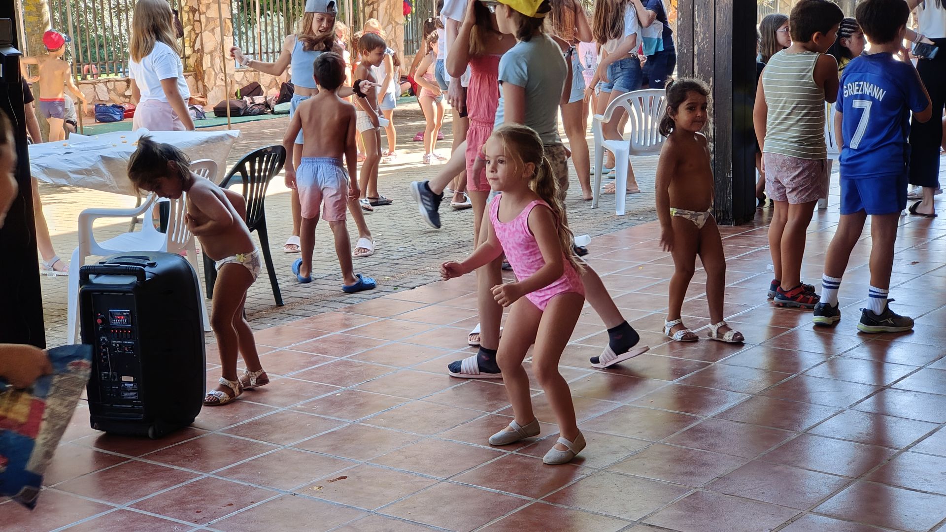 Final segunda quincena Campamento 'La Tribu'