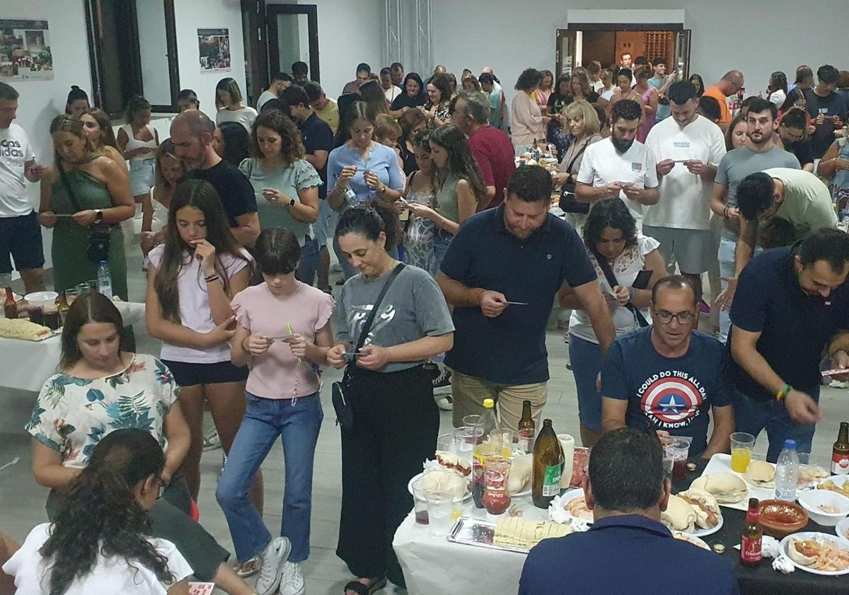 Imagen principal - Durante la convivencia