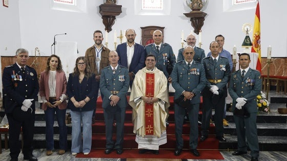 La lluvia es protagonista en la celebración del Día de la Hispanidad y del Pilar