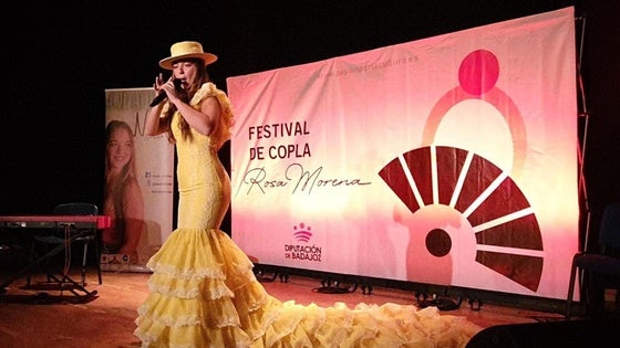 Naiala Narciso cierra la Semana contra el Cáncer con su voz y su arte