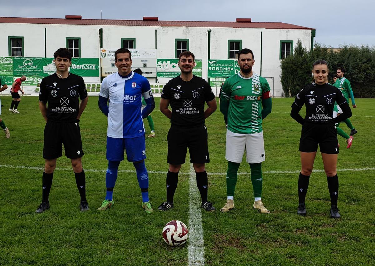 Imagen secundaria 1 - Imágenes del encuentro