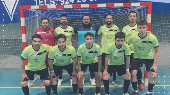 El Salvaleón se lleva un frenético partido ante los valverdeños