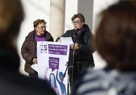Lectura del manifiesto a cargo de la Asociación de Mujeres Nuestra Señora de la Encaranción