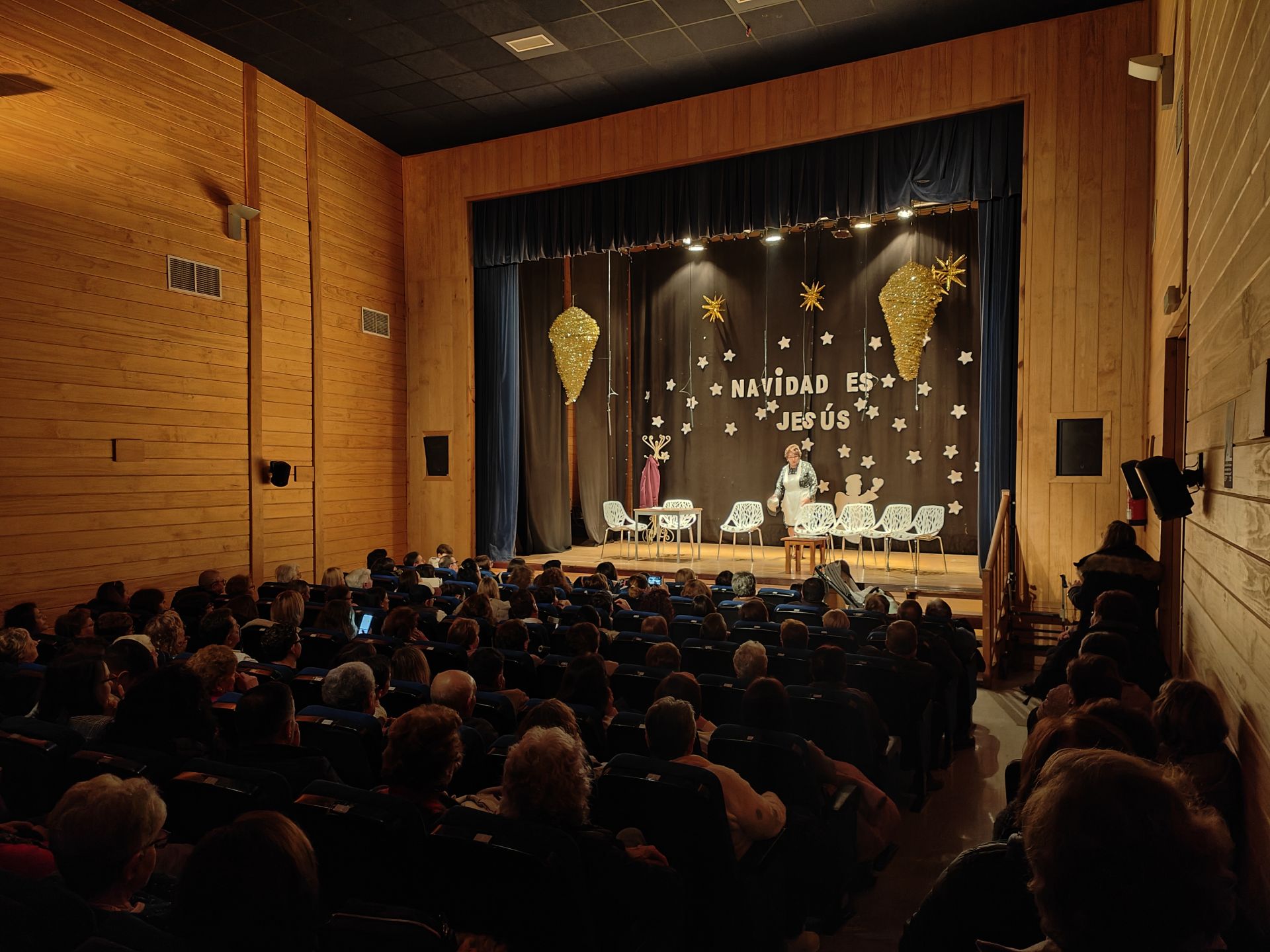 Representación teatral navideña
