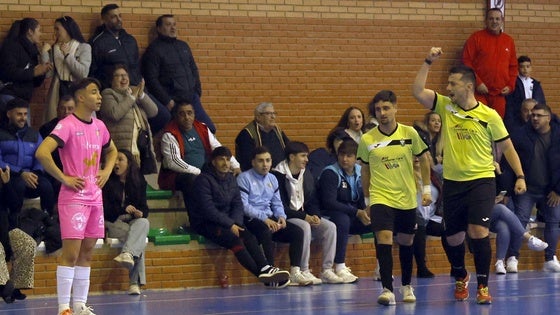 Un gol de Borja Romero de chilena da los tres puntos a su equipo
