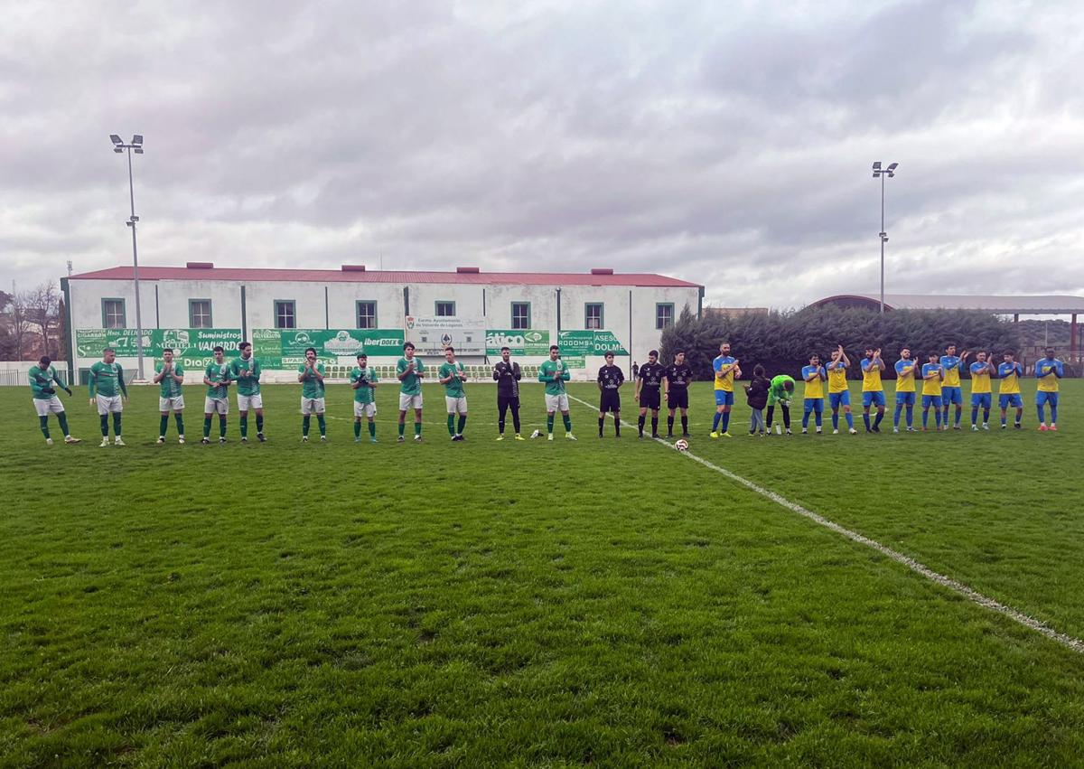 Imagen secundaria 1 - Algunas fotos del partido