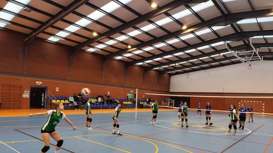 Los tres equipos de voleibol comienzan la segunda fase ganando