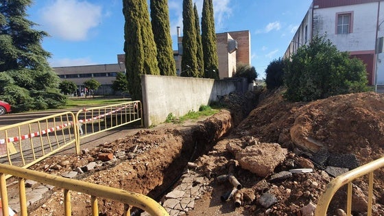 Comienza la construcción de un paseo entre el instituto y el pabellón