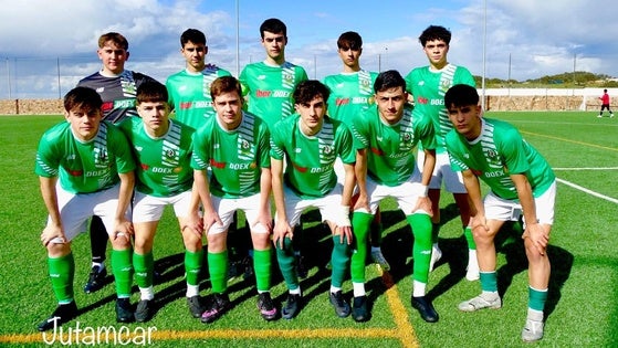 El juvenil del Racing frena al líder