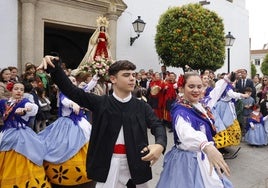 Bailes de los Coros y Danzas a la Virgen de la Encarnación