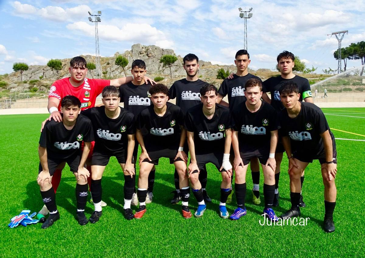 Imagen secundaria 1 - Algunas fotos del partido