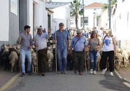 Bajando por la calle La Cañada