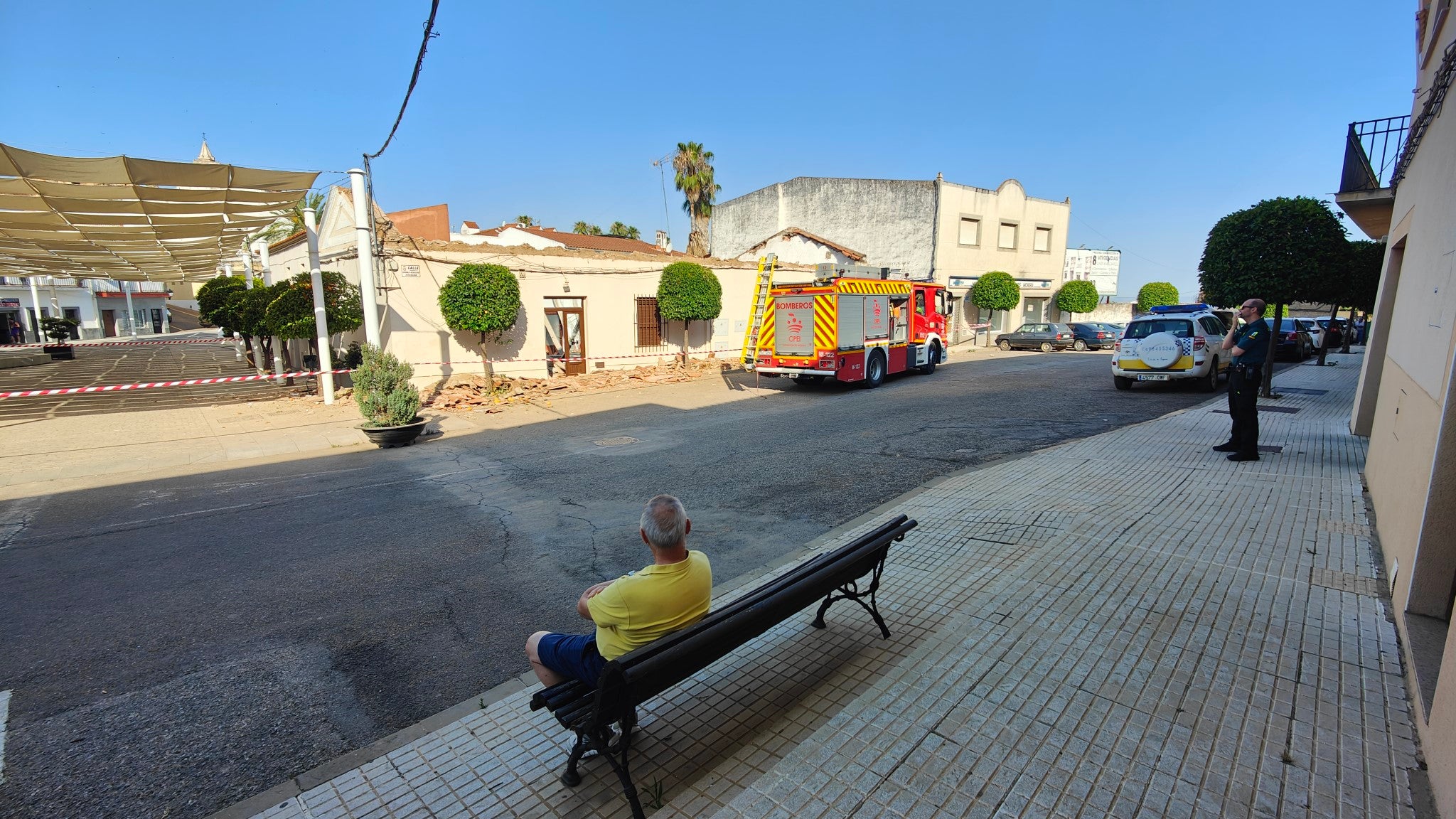 Derrumbe del tejado del salón de la Casa del Pueblo
