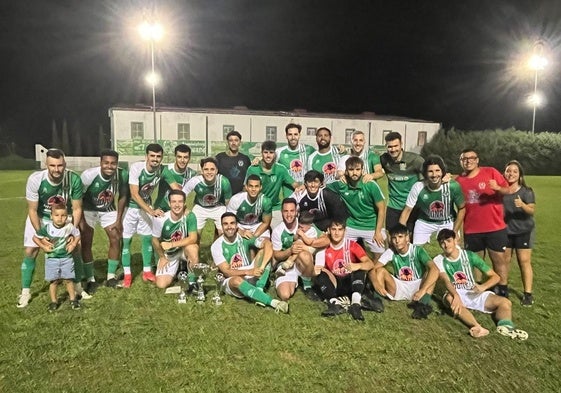 Los campeones celebran el triunfo