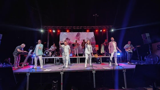 Valverde baila al son de Cantores de Híspalis