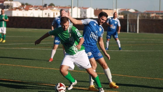 Dos goles de Canuto en los últimos minutos dan el triunfo a los Veteranos