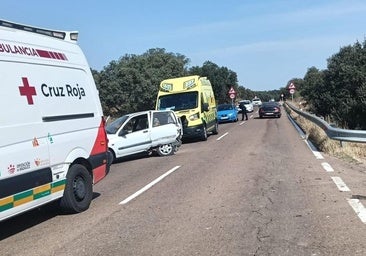 Tres heridos en un choque por alcance en la carretera de Badajoz