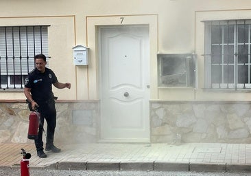 Un cuadro eléctrico arde en una vivienda de la calle Nogal