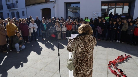 Valverde refuerza su compromiso contra la violencia hacia la mujer