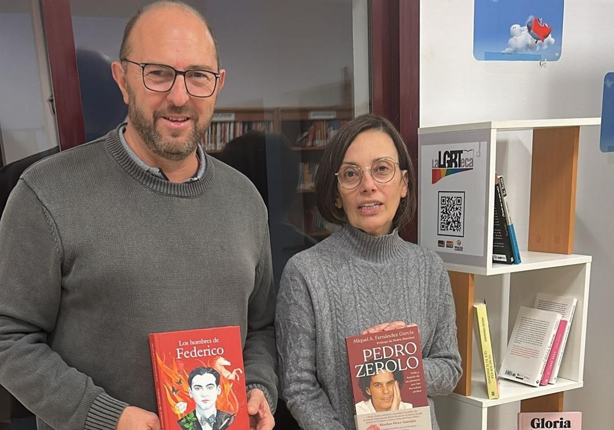 La biblioteca municipal recibe una LGBTeca