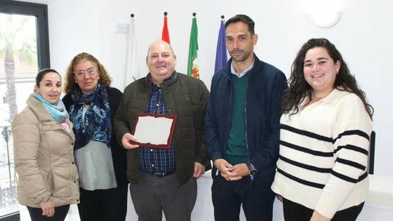 El Ayuntamiento homenajea a Mario Rodríguez por su jubilación