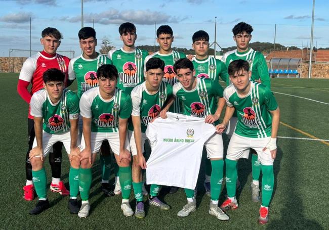 Con la camiseta en apoyo a Nacho