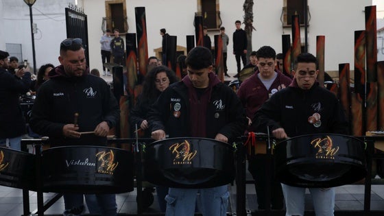 Tamborada de inicio del Carnaval