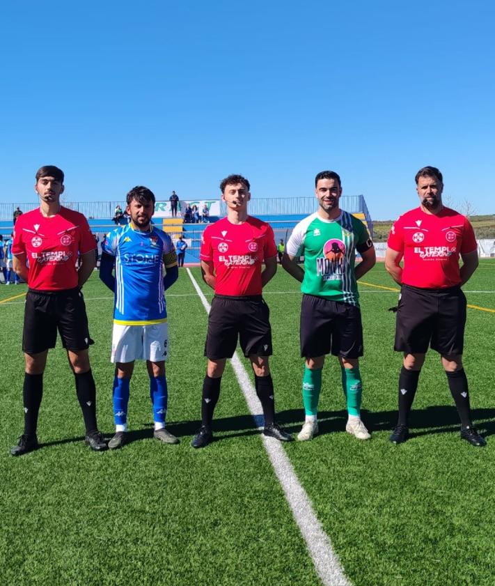 Imagen secundaria 2 - Imágenes del partido