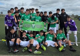 Los cadetes celebran el triunfo