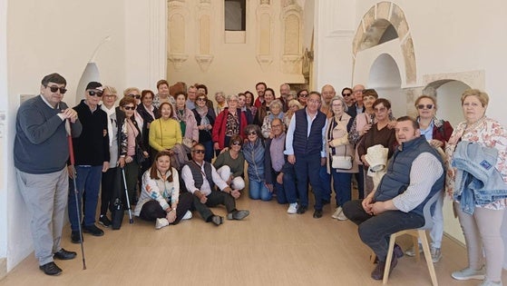 El Coro 'Almendro Real' protagoniza un encuentro con los vecinos de Olivenza