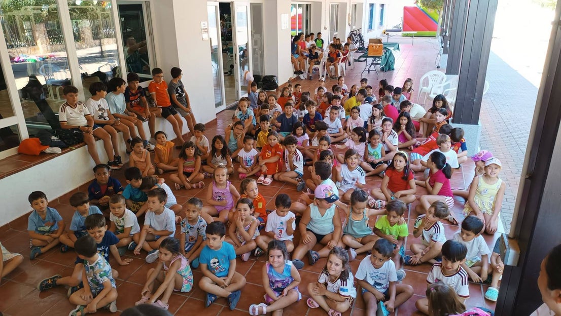 Fiestas en el Campamento de Verano 'La Tribu'