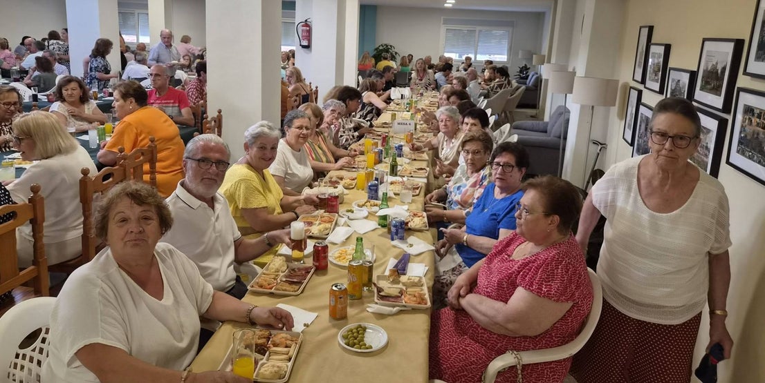 Cena de Convivencia en la Semana del Mayor