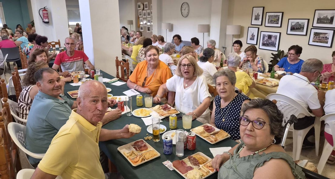 Cena de Convivencia en la Semana del Mayor