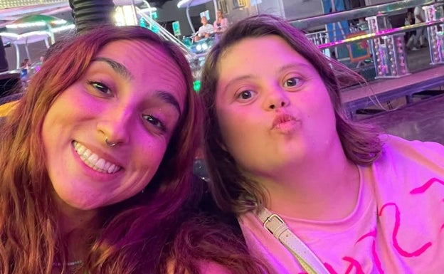 Esther y su monitora