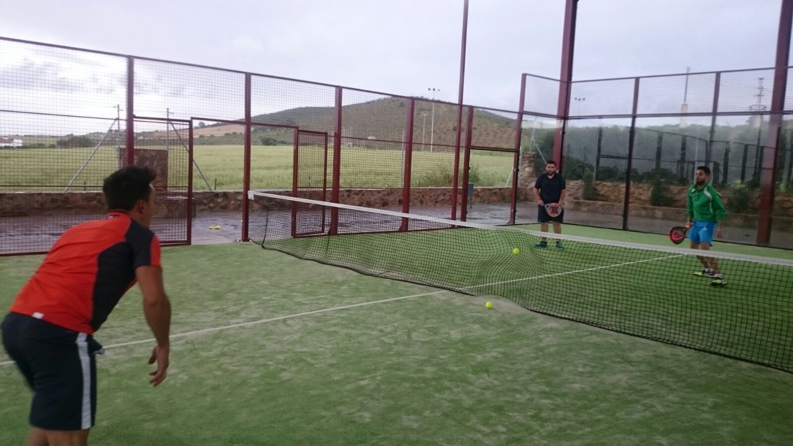 Quini y Serván ya están en cuartos de final en categoría A