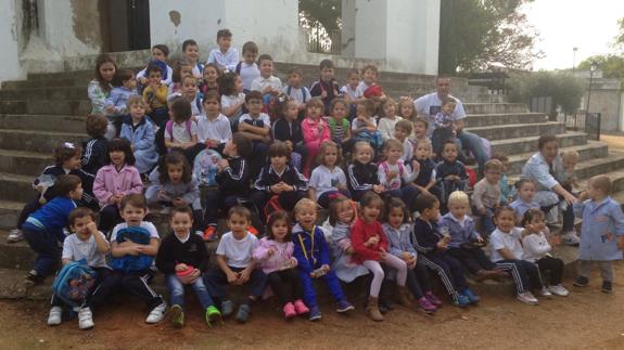 Los pequeños en el Parque de la Ermita