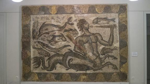 Mosaico de Tritón, hallado en la Cocosa y expuesto ahora en la Diputación de Badajoz