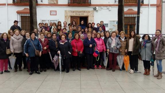 Concentración en la puertas del Ayuntamiento en la huelga feminista