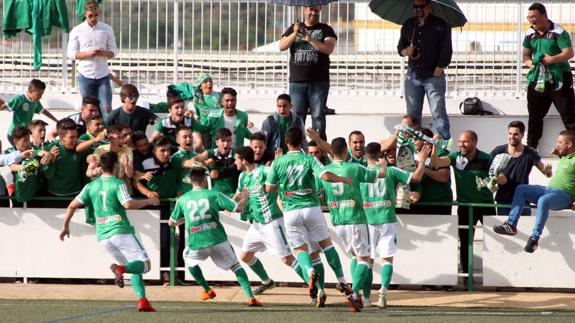 Celebración del gol de Alejandro en Los Santos