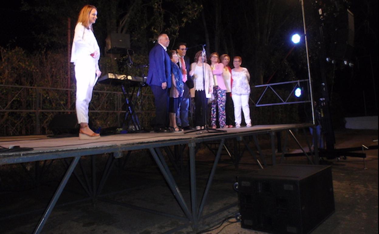 La matancera Aurelia Márquez Picón fue homenajeada por su larga trayectoria personal y profesional..