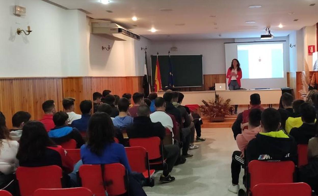 Los alumnos del CFMR descubren las oportunidades laborales que les brinda la FP